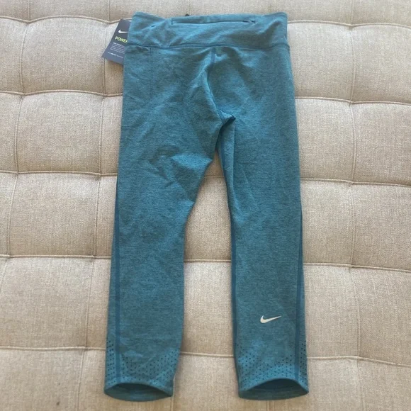 NWT Nike Epic Luxe Crop Leggings - Picture 5 of 11